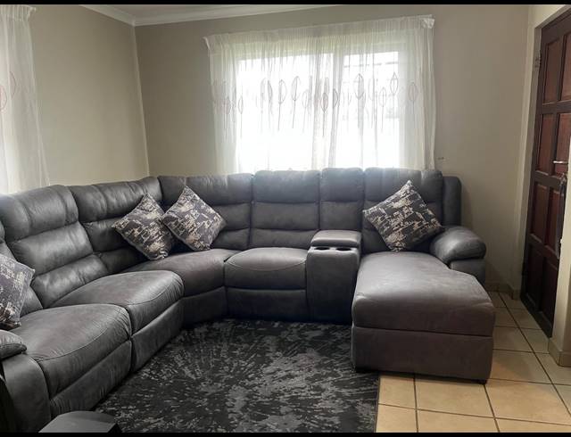 3 BEDROOM SECTIONAL TITLE FOR SALE IN NOORDWYK
